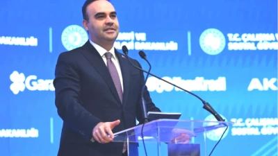Sanayide Yükseliş Rüzgarı! Bakan Kacır'dan Çarpıcı Rakamlar Açıklandı